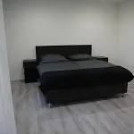 Appartement Calm 3-zimmer Mit Wintergarten *