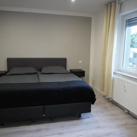 Calm 3-zimmer Mit Wintergarten Lejlighed *