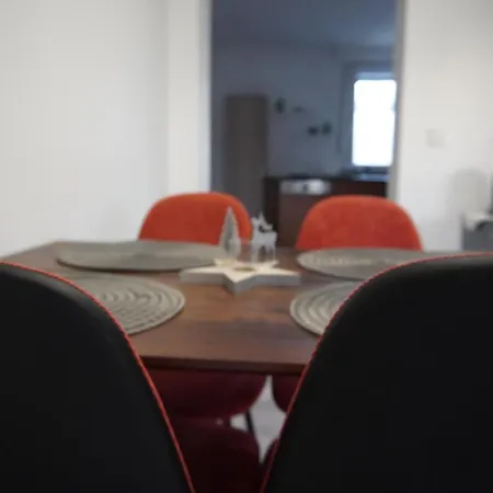 Calm 3-zimmer Mit Wintergarten Daire *