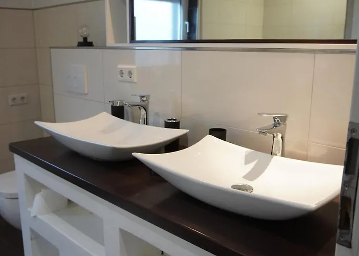 Calm 3-zimmer Mit Wintergarten 公寓