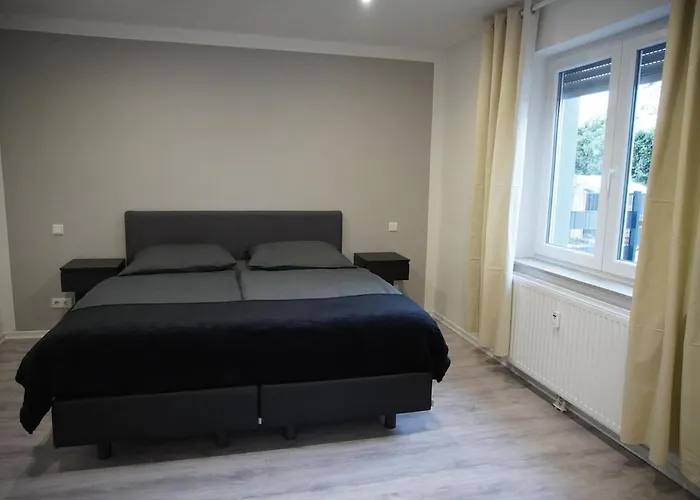 Calm 3-zimmer Mit Wintergarten Lejlighed *